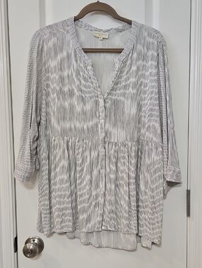 Lightweight Striped Button-Front Peplum Blouse - Black/White